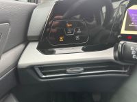 VW Golf VIII Lim. Life LED+ACC+Spur+Navi+KeylessGo